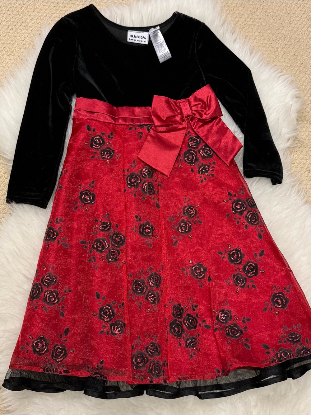 BlueberriBoulevard Fancy, festive red satin and black velvet girl’s dress size 6
